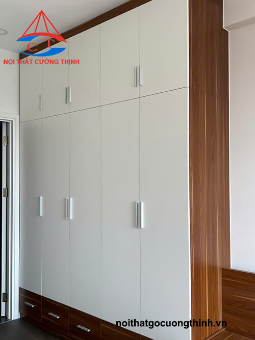 Mẫu tủ quần áo kịch trần giá xưởng theo yêu cầu