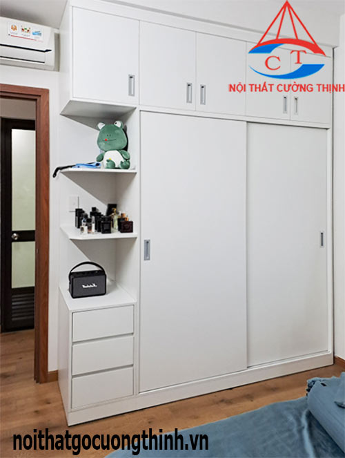 Mẫu tủ quần áo cửa lùa màu trắng gỗ công nghiệp MDF 