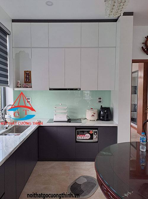 Mẫu tủ bếp kịch trần chữ I đẹp và hiện đại