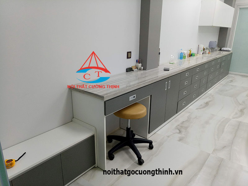 Tủ gỗ nhiều ngăn kéo đựng dụng cụ nha khoa