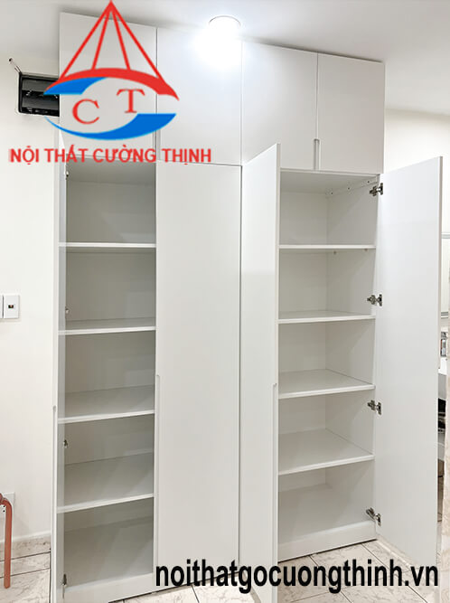 Tủ quần áo cao đến trần nhiều ngăn 4 cánh hiện đại màu trắng