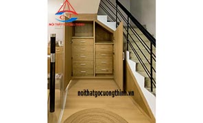 Đóng tủ gỗ dưới chân cầu thang